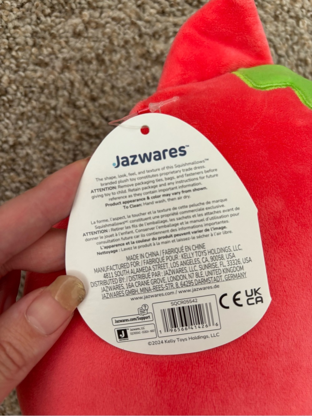 Squishmallows Scarlet the Strawberry Cat Plush | Jazwares | Olma - Picture 3 of 5